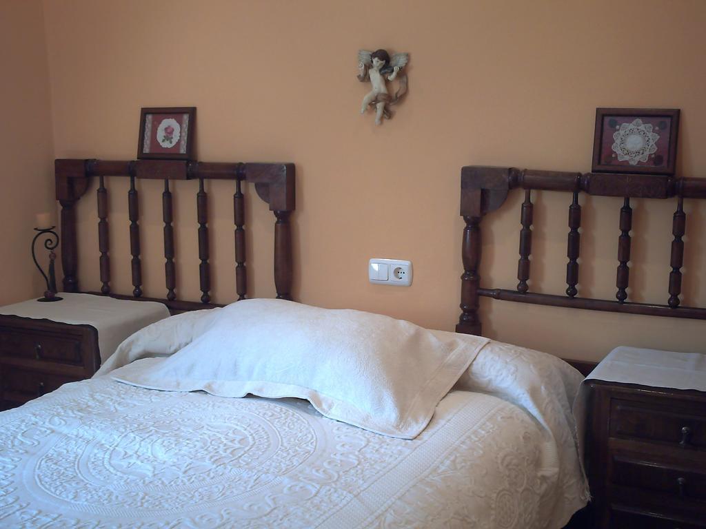 El Condado Casa Rural Fuentes de Onoro Ruang foto